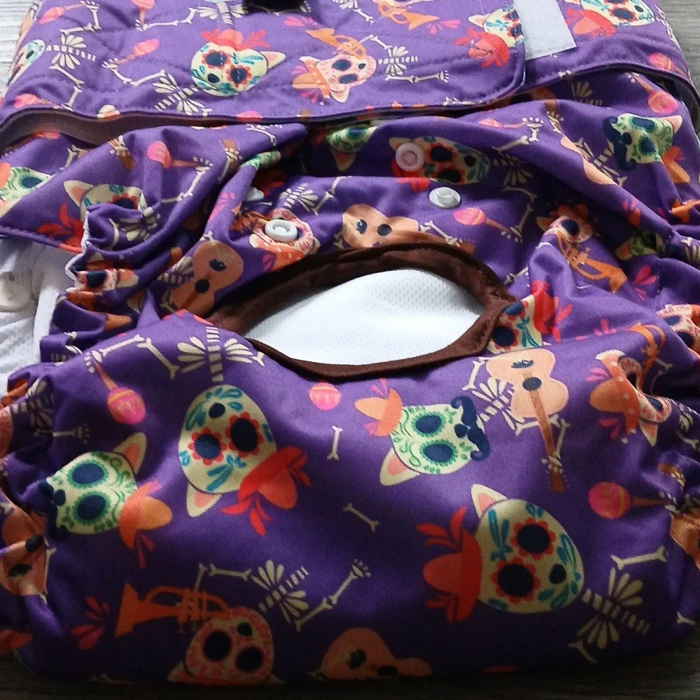 CuteBone purple skull print female dog diaper Sz XL NWOT